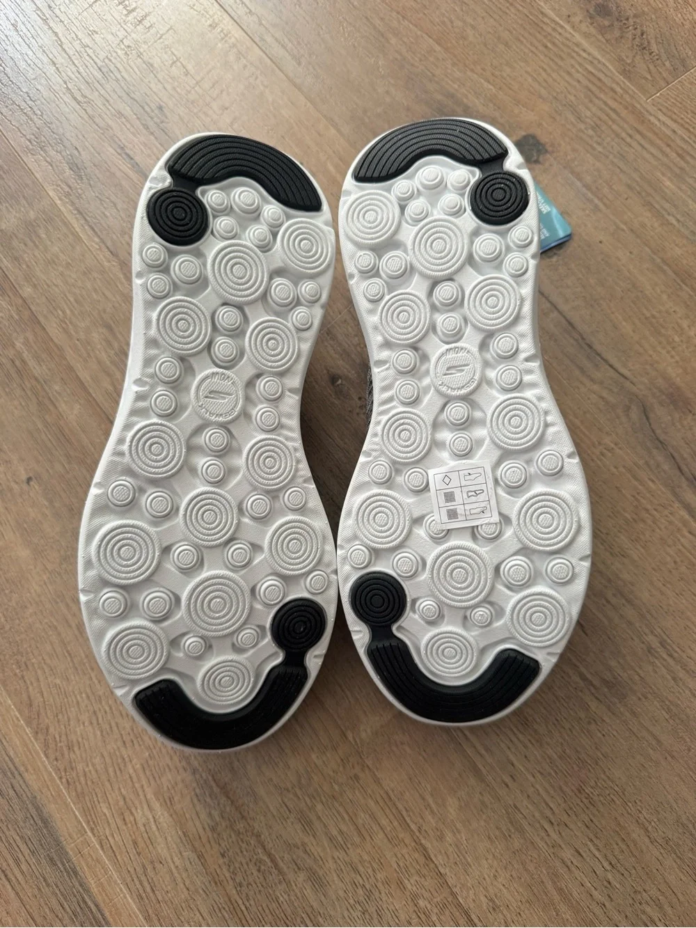 Skechers lightweight knit
